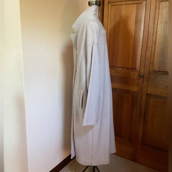 Tahiti Women's Gray Double-Breasted Coat, Large, New - Picture 3 of 9